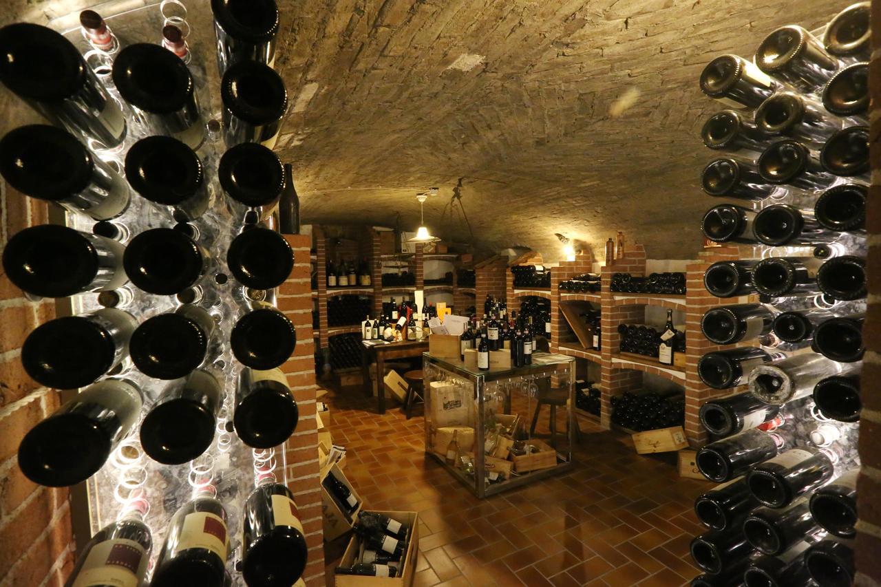 Felicin - Ristorante Albergo "Dimora Storica" Монфорте-д'Альба Екстер'єр фото